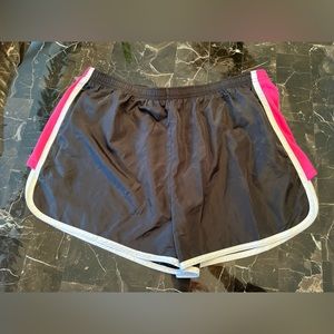 XPBX jogger shorts. Elastic waistband. Black/pink/white. Large. Poly.